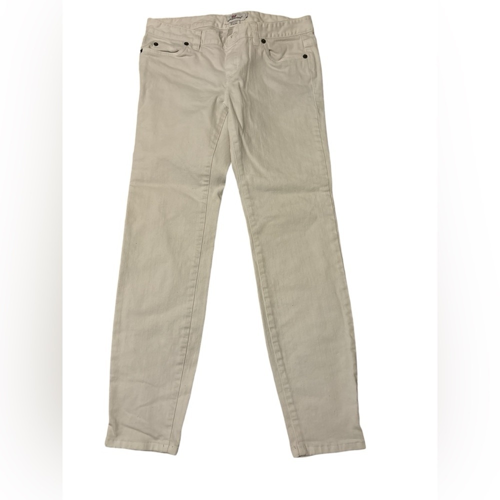 Vineyard vines white jeans